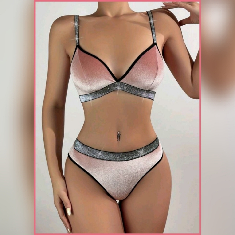 Elegant Pink and Black Women's Lingerie Set